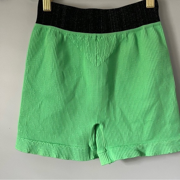FP Movement By Free People Prajna Fresh Cut Green Ribbed Yoga Shorts Sz M/L NWT - Picture 15 of 16